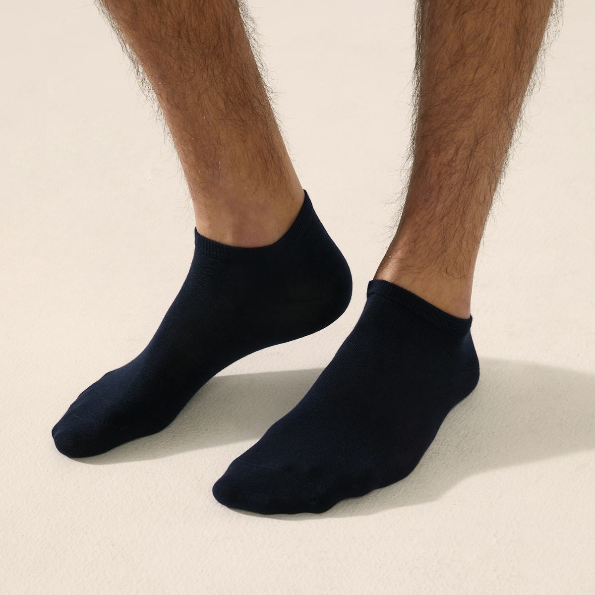 Dark Blue Ankle Socks__Men_On-Figure_1x1_A_1655.jpg