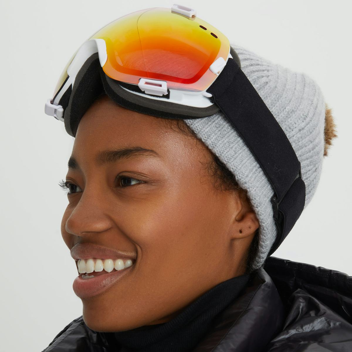 Frost Ultimate Snow Goggles On-Figure (1x1)_2075.jpg