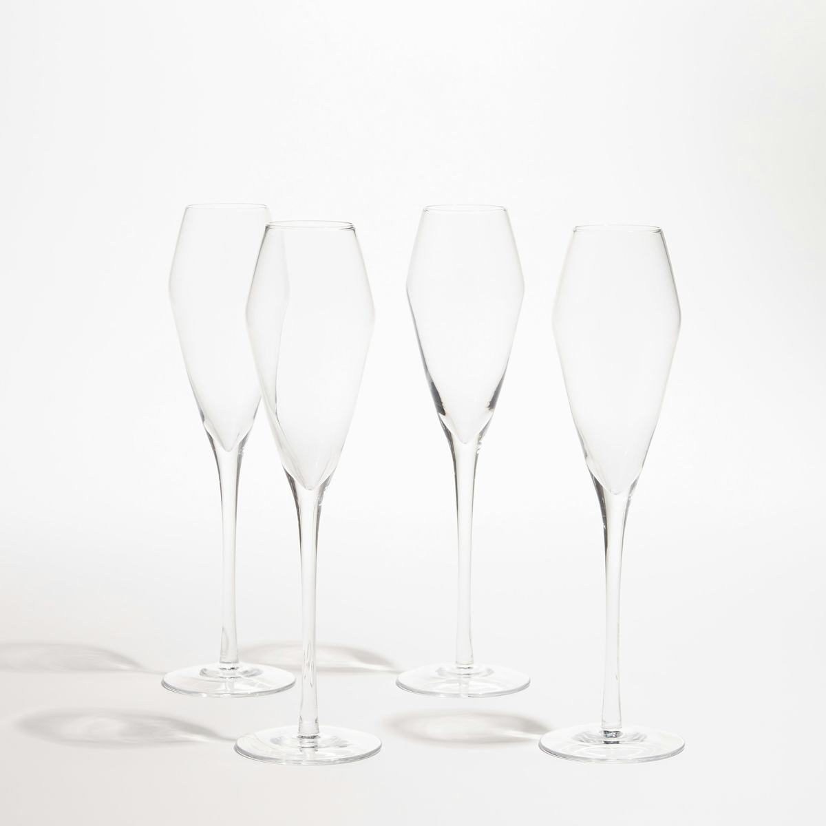 ChampagneGlassesSetOf4_Clear_Home_StillLife_1x1_0067.jpg