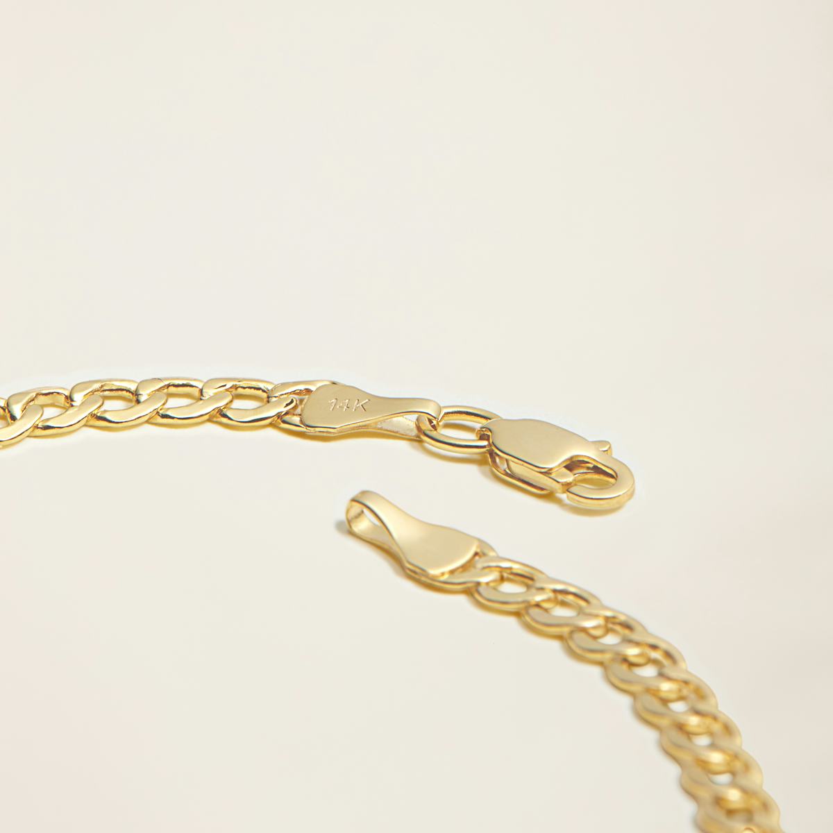 14K Gold Curb Chain Bracelet - 7.5__A_6698_Edited_Edited.jpg